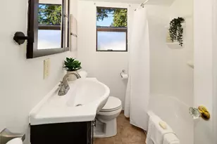 10208 23rd Ave NE, Seattle, WA 98125 - Photo 15