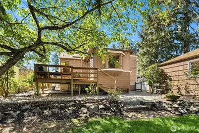 10208 23rd Avenue NE, Seattle, WA 98125 - Photo 23