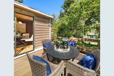 10208 23rd Avenue NE, Seattle, WA 98125 - Photo 9