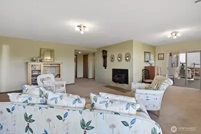 911 12th Avenue N, Edmonds, WA 98020 - Photo 27