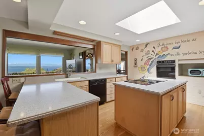 911 12th Avenue N, Edmonds, WA 98020 - Photo 13
