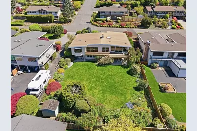 911 12th Avenue N, Edmonds, WA 98020 - Photo 37