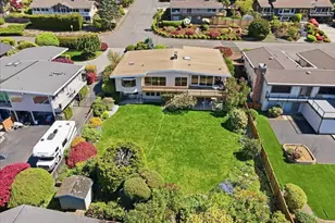 911 12th Ave N, Edmonds, WA 98020 - Photo 37