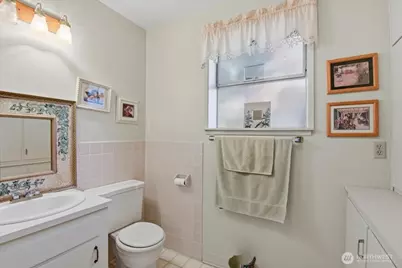 911 12th Avenue N, Edmonds, WA 98020 - Photo 29