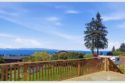 911 12th Avenue N, Edmonds, WA 98020 - Photo 39