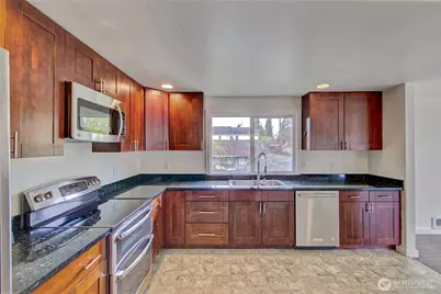 733 104th Street, Seattle, WA 98133 - Photo 9
