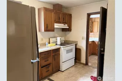 821 108th Street S, Tacoma, WA 98444 - Photo 11