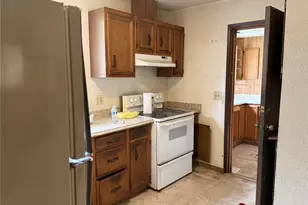 821 108th St S, Tacoma, WA 98444 - Photo 11