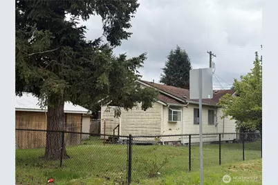 821 108th Street S, Tacoma, WA 98444 - Photo 3
