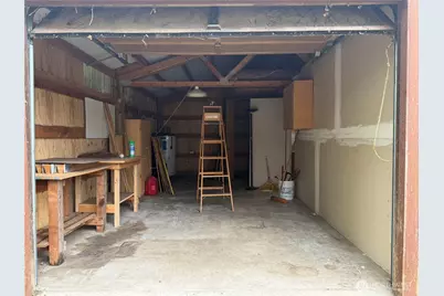 821 108th Street S, Tacoma, WA 98444 - Photo 21