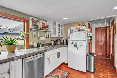 172 16th Avenue, Seattle, WA 98122 - Photo 11