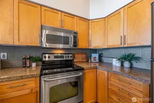 211 Kirkland Ave, Kirkland, WA 98033 - Photo 17