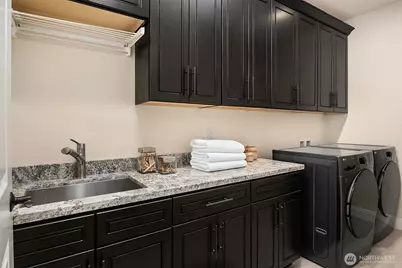 1145 33rd Avenue E, Seattle, WA 98112 - Photo 33