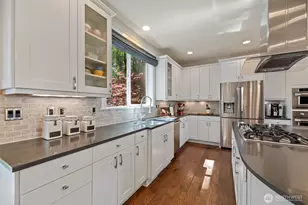 23331 SE 4th Pl, Sammamish, WA 98074 - Photo 9
