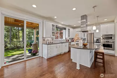 23331 SE 4th Place, Sammamish, WA 98074 - Photo 11