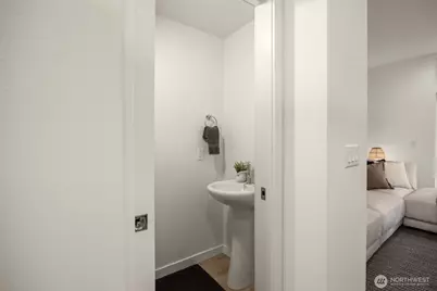 8323 B 12th Avenue NW, Seattle, WA 98117 - Photo 9