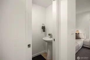 8323 B 12th Ave NW, Seattle, WA 98117 - Photo 9