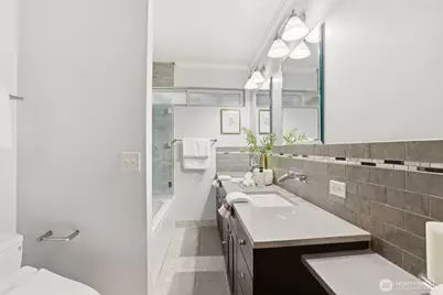 9732 59th Avenue S, Seattle, WA 98118 - Photo 15