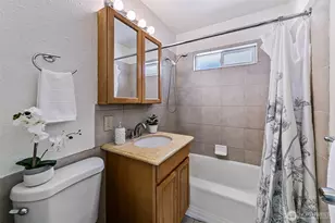 2609 NE 145th St, Seattle, WA 98155 - Photo 11