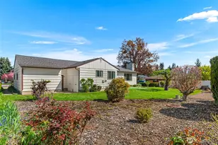 1427 2nd St, Wenatchee, WA 98801 - Photo 3