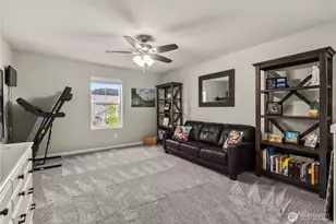 340 Grennan Ln N, Enumclaw, WA 98022 - Photo 15