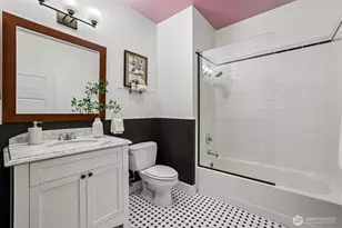 201 Galer St, Seattle, WA 98109 - Photo 11