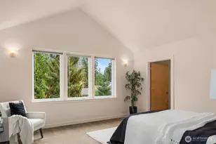 1025 NE 130th St, Seattle, WA 98125 - Photo 17