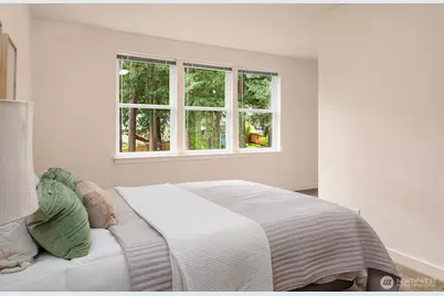 1025 NE 130th Street, Seattle, WA 98125 - Photo 25