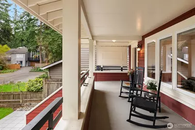 1025 NE 130th Street, Seattle, WA 98125 - Photo 5