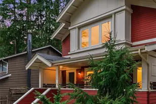 1025 NE 130th St, Seattle, WA 98125 - Photo 3