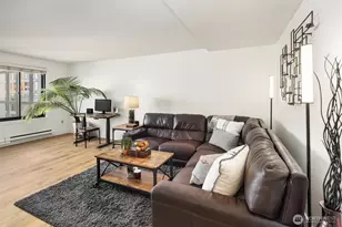 1105 Spring St, Seattle, WA 98104 - Photo 3