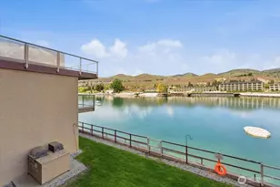 322 W Woodin Ave, Chelan, WA 98816 - Photo 11