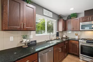 11261 241st Pl NE, Redmond, WA 98053 - Photo 5