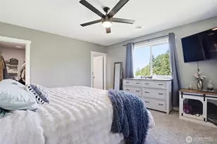 200 Red Hawk Dr, Castle Rock, WA 98611 - Photo 17