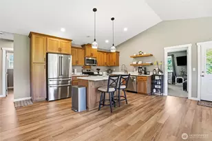 200 Red Hawk Dr, Castle Rock, WA 98611 - Photo 13