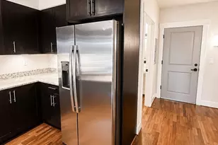 699 John St, Seattle, WA 98109 - Photo 5