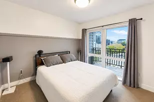 699 John St, Seattle, WA 98109 - Photo 13
