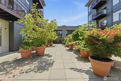3333 Wallingford Avenue N #203, Seattle, WA 98103 - Photo 31