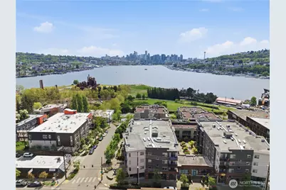 3333 Wallingford Avenue N #203, Seattle, WA 98103 - Photo 1