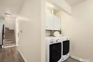 936 W Emerson St, Seattle, WA 98119 - Photo 33