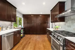 12516 SE 4th Pl, Bellevue, WA 98005 - Photo 15