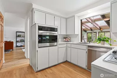 508 147th Avenue NE, Bellevue, WA 98007 - Photo 13
