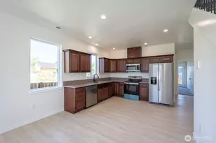 624 Aster St S, Soap Lake, WA 98851 - Photo 5