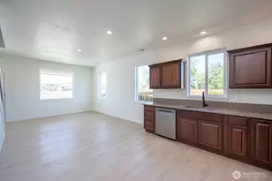 624 Aster St S, Soap Lake, WA 98851 - Photo 7