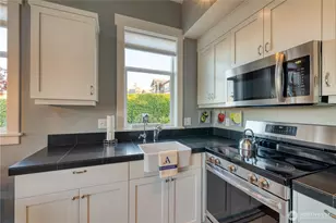 806 NW Alexander St, Coupeville, WA 98239 - Photo 27