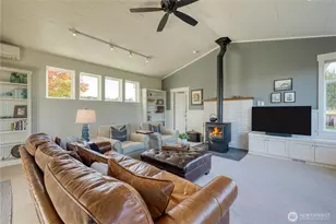 806 NW Alexander St, Coupeville, WA 98239 - Photo 15