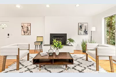 10758 Ashworth Avenue N, Seattle, WA 98133 - Photo 9
