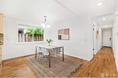 10758 Ashworth Avenue N, Seattle, WA 98133 - Photo 17