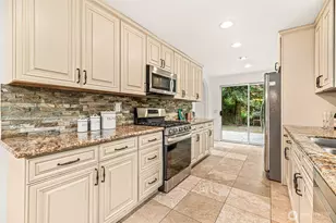 10758 Ashworth Ave N, Seattle, WA 98133 - Photo 13