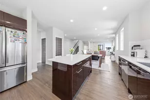 508 Heron Walk SE, Sammamish, WA 98074 - Photo 9